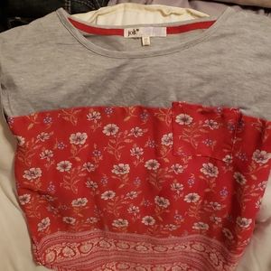 Super precious floral blouse